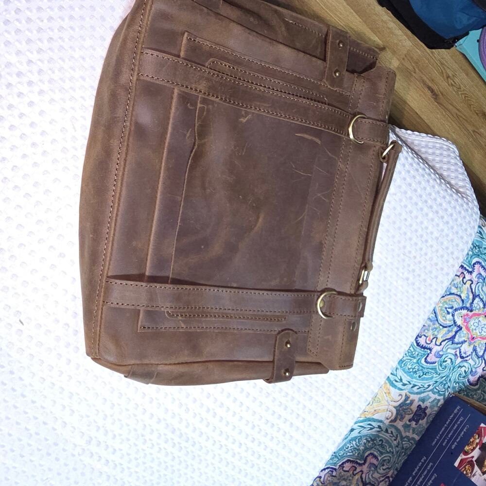 UNIVERSE FULL GRAIN LEATHER LAPTOP MESSENGER BAG (NO STRAP) - Picture 8 of 10